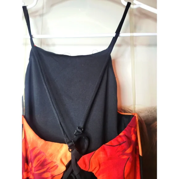 New Floral Backless Maxi Dress - Small - Picture 5 of 9